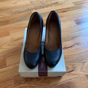 Clarks Delsie Bliss Black Pumps